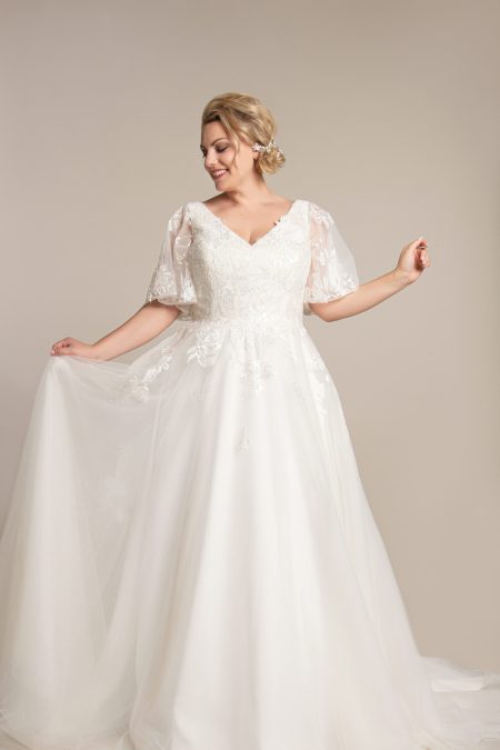 Lisa MG105 by Millie May Bridal