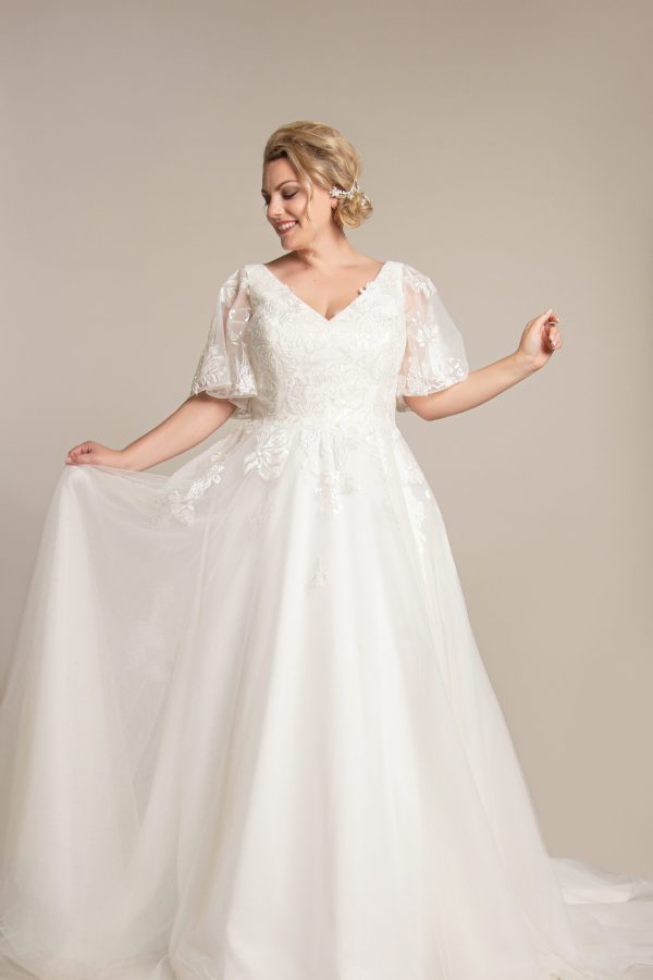 Lisa MG105 by Millie May Bridal